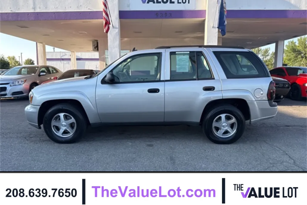 2006 Chevrolet Trailblazer LS photo 1
