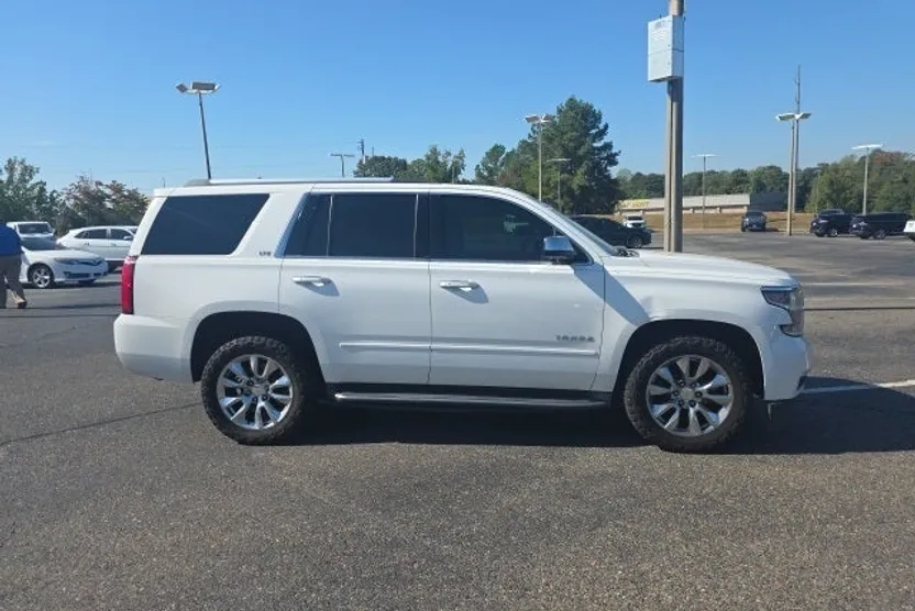 2015 Chevrolet Tahoe LTZ photo 1