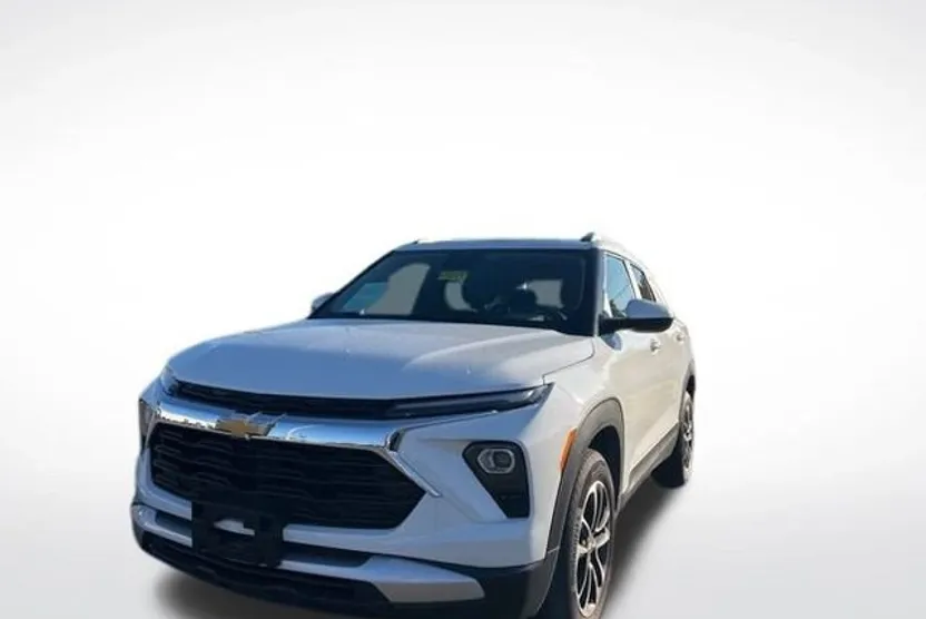 2024 Chevrolet Trailblazer LT photo 1