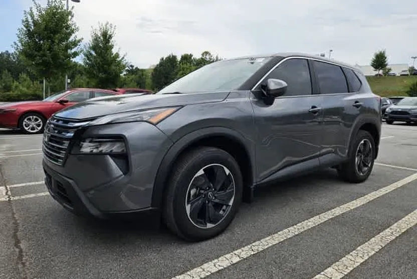 2024 Nissan Rogue SV photo 1