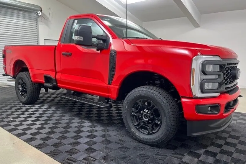 2024 Ford F-350 photo 1