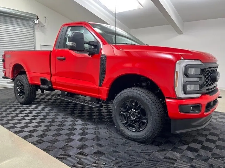 2024 Ford F-350 photo 1