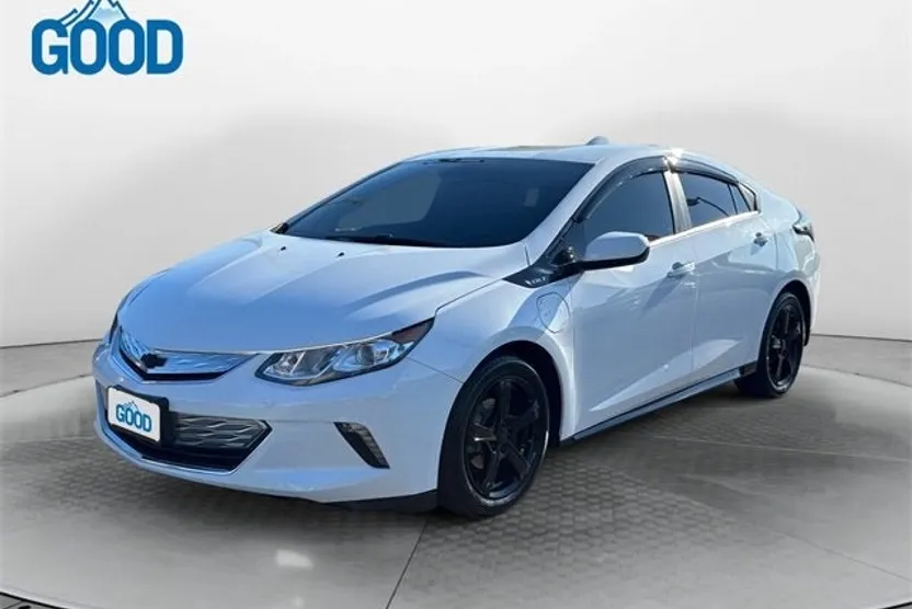 2018 Chevrolet Volt LT photo 1