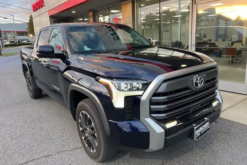 2023 Toyota Tundra Limited photo 1