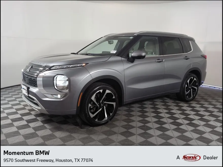 2022 Mitsubishi Outlander SEL photo 1