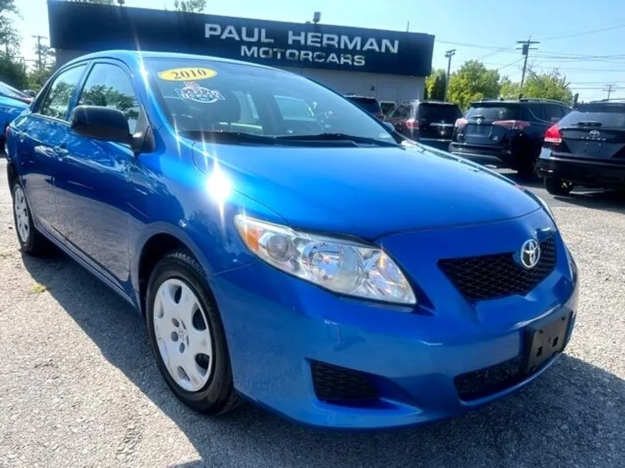 2010 Toyota Corolla photo 1