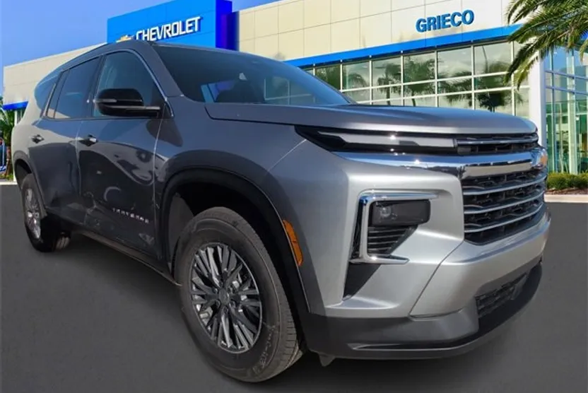2026 Chevrolet Traverse photo 1