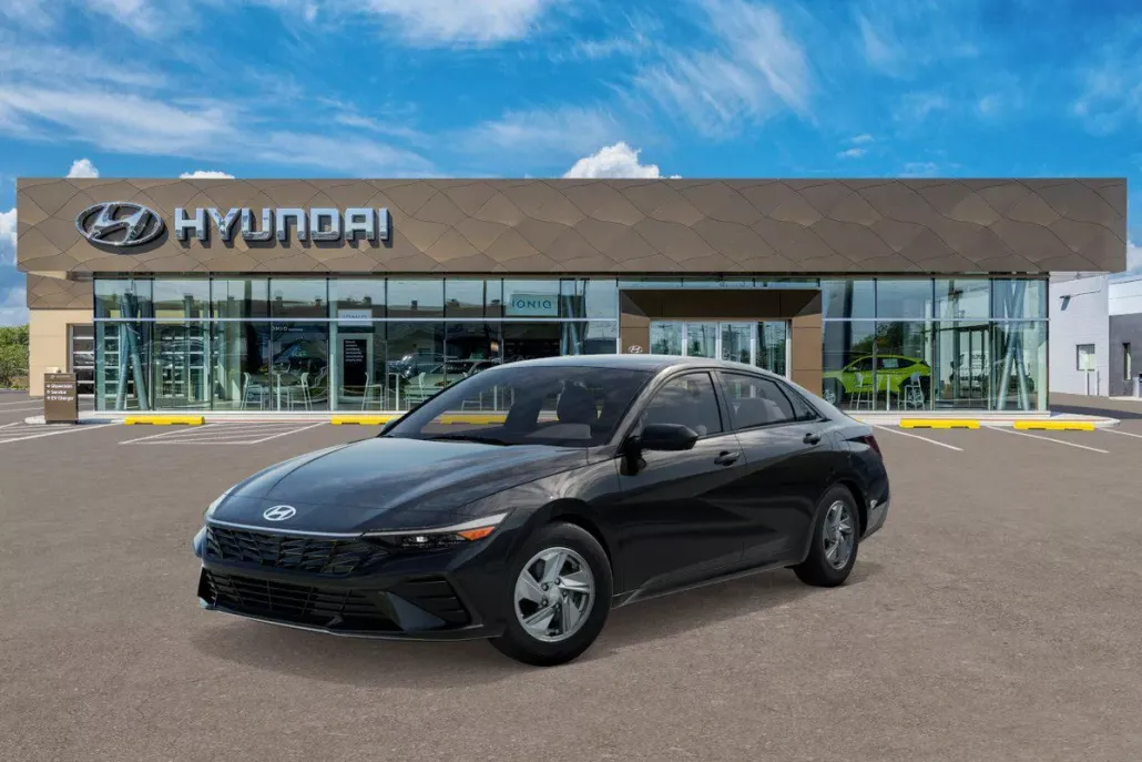 2025 Hyundai Elantra SE photo 1