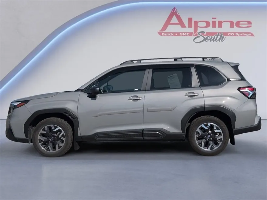2025 Subaru Forester Premium photo 1