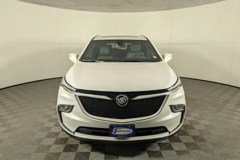2023 Buick Enclave Essence photo 1