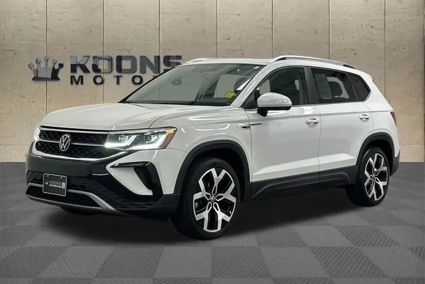 2022 Volkswagen Taos SEL photo 1