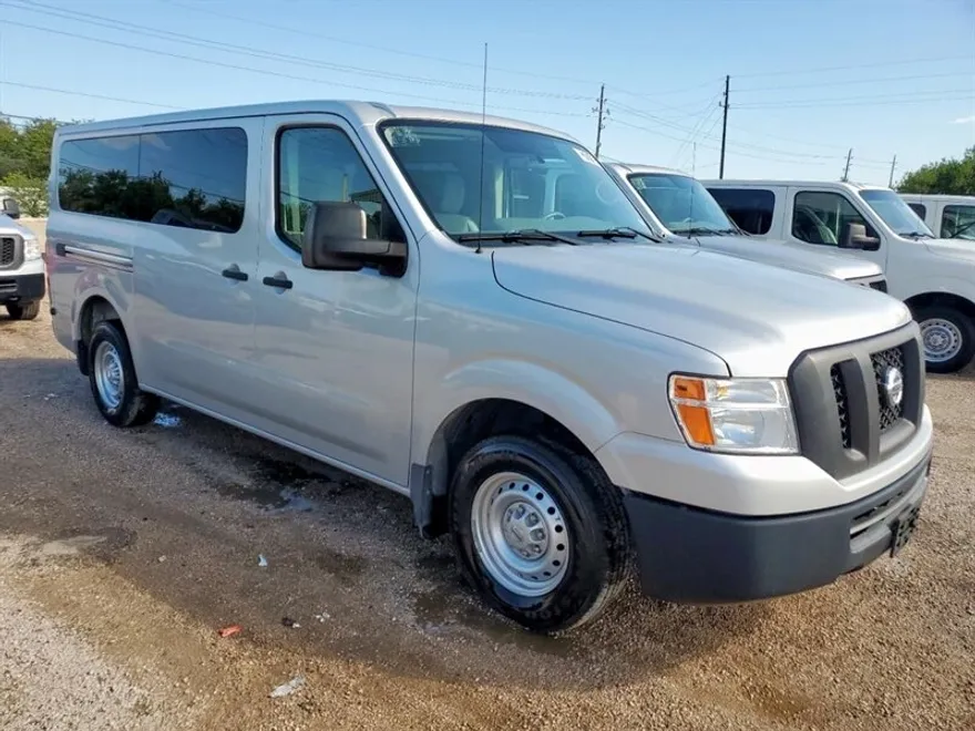 2018 Nissan NV3500 photo 1
