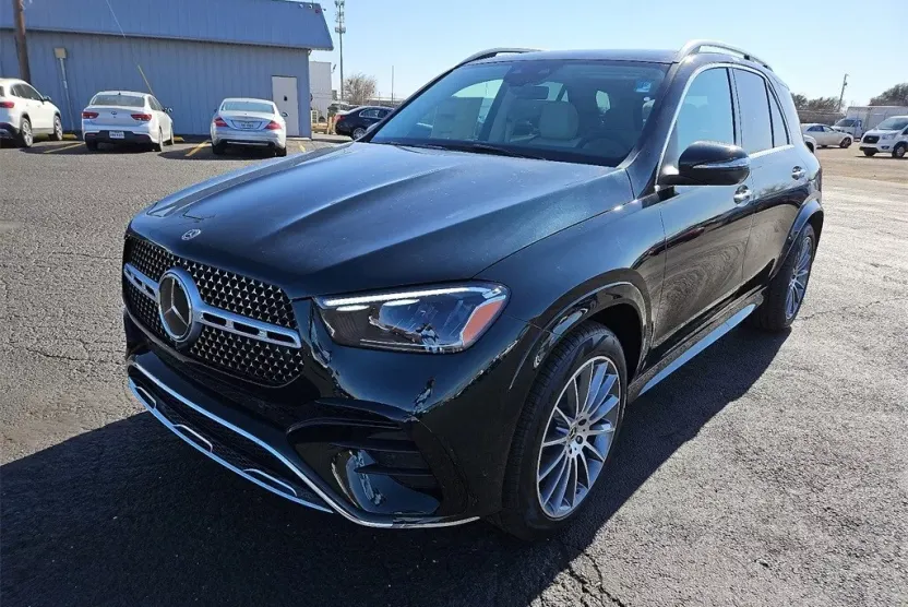 2025 Mercedes Benz GLE 450 4MATIC photo 1