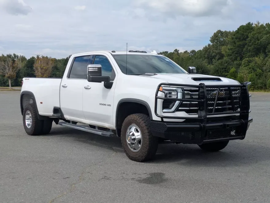 2024 Chevrolet Silverado 3500HD LTZ photo 1