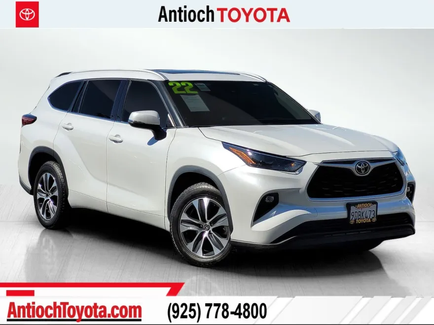 2022 Toyota Highlander XLE photo 1