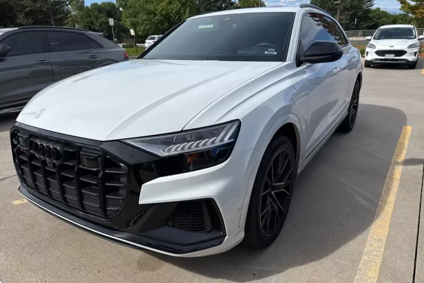 2023 Audi SQ8 Prestige photo 1