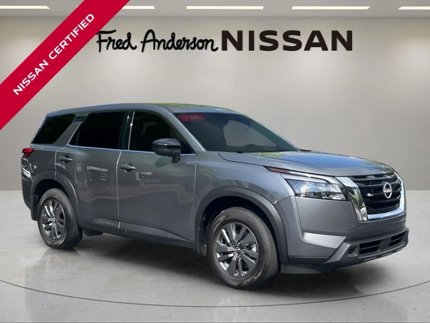 2025 Nissan Pathfinder S photo 1