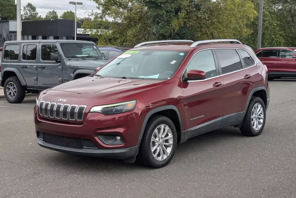 2019 Jeep Cherokee Latitude photo 1