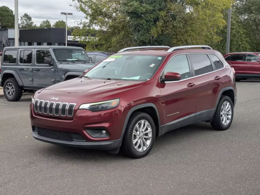 2019 Jeep Cherokee Latitude photo 1