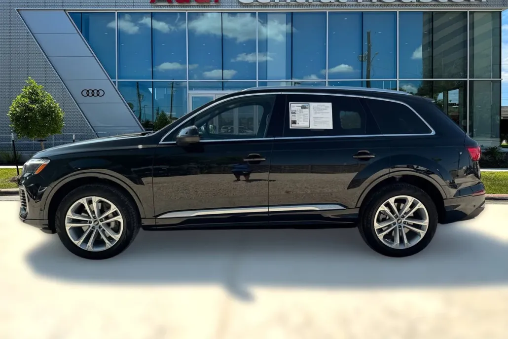 2025 Audi Q7 Premium Plus photo 1