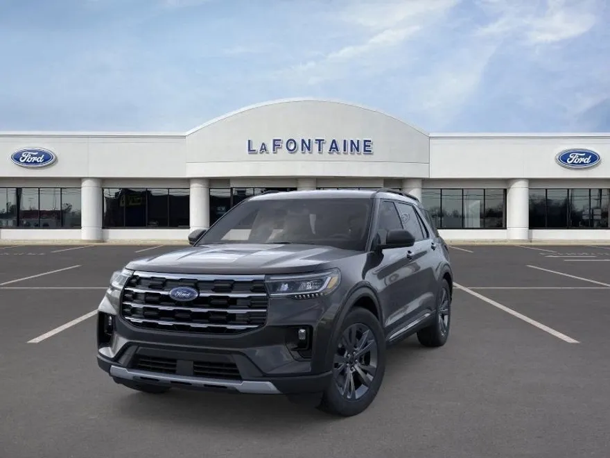 2025 Ford Explorer photo 1