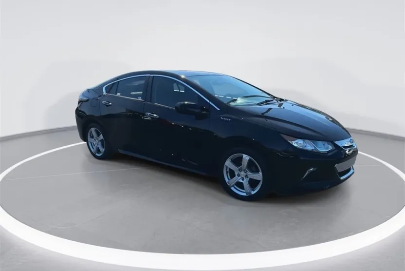2018 Chevrolet Volt LT photo 1