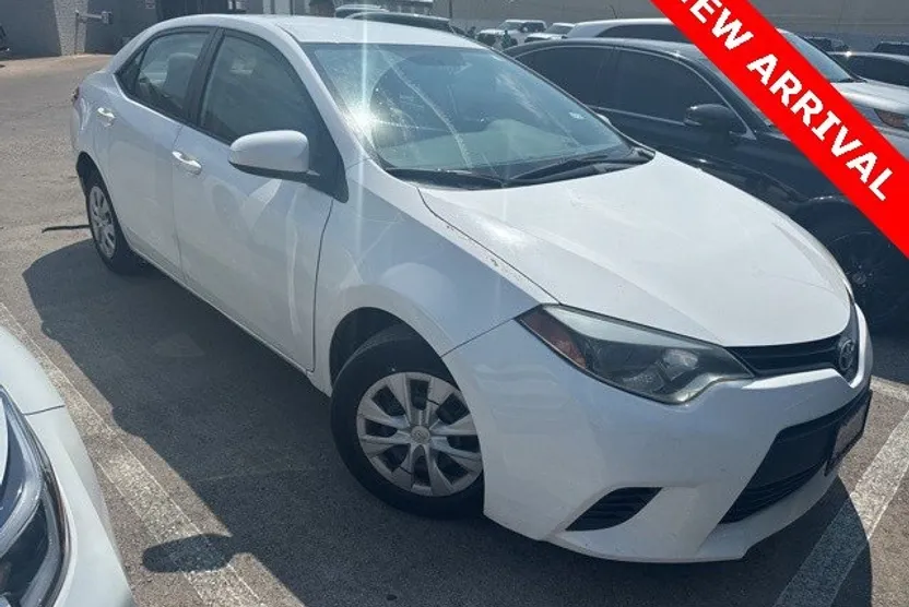 2015 Toyota Corolla L photo 1