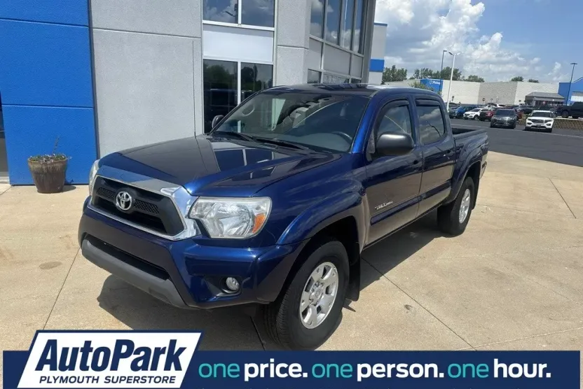 2015 Toyota Tacoma Base V6 photo 1