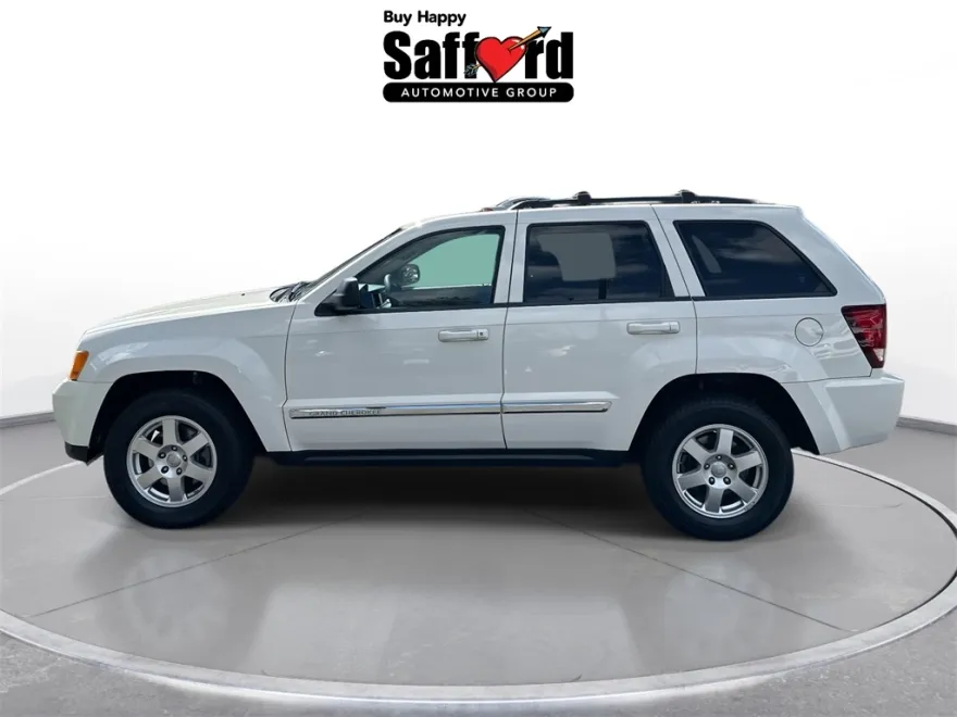 2010 Jeep Grand Cherokee Laredo photo 1
