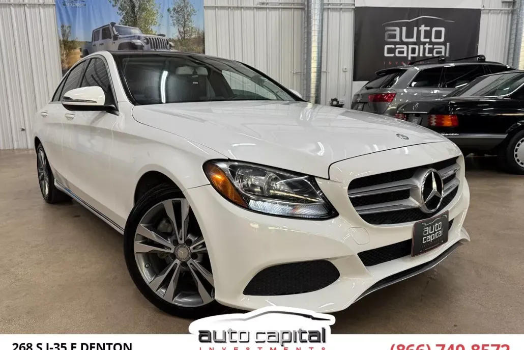 2017 Mercedes Benz C 300 photo 1