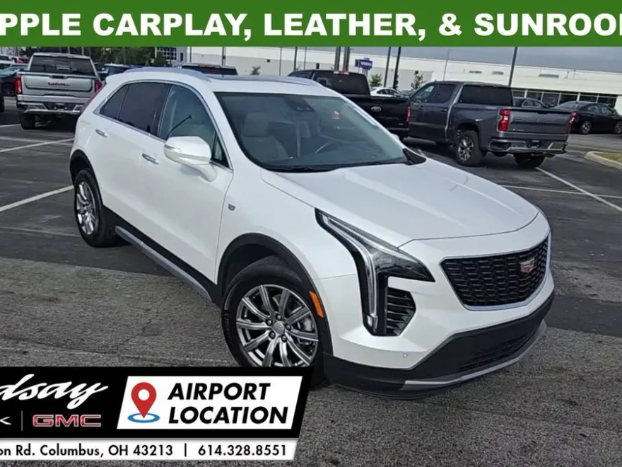 2022 Cadillac XT4 Premium Luxury photo 1