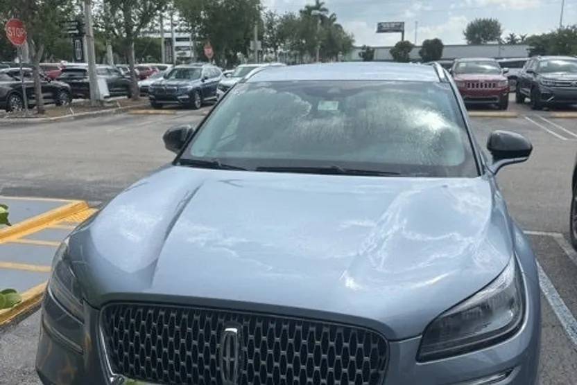 2022 Lincoln Corsair Standard photo 1