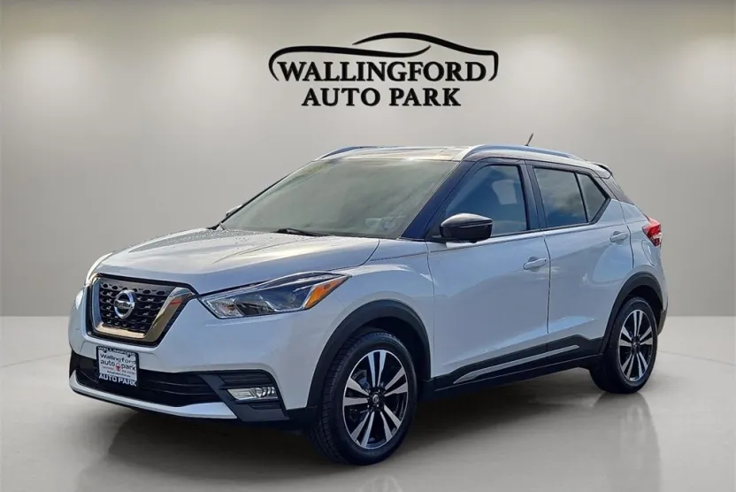 2018 Nissan Kicks SR photo 1