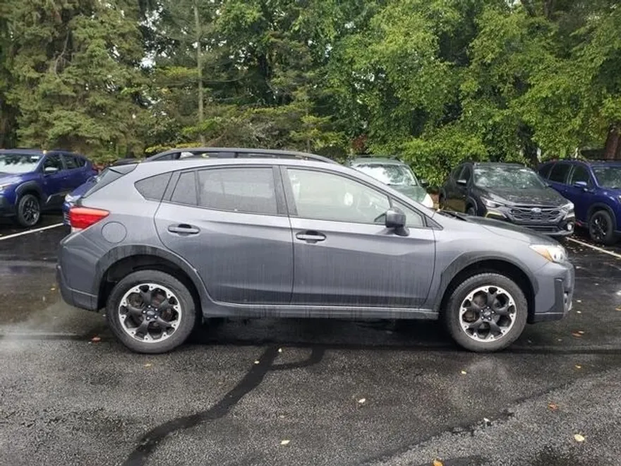2022 Subaru Crosstrek Premium photo 2