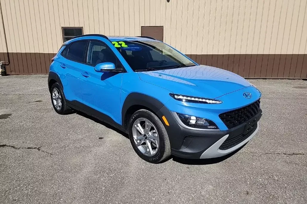 2022 Hyundai Kona SEL photo 1