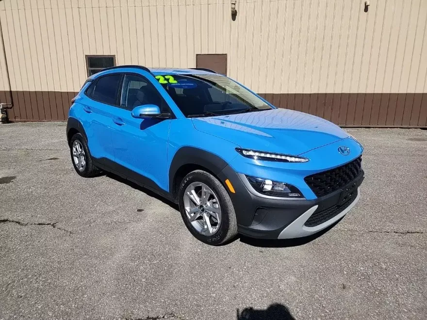 2022 Hyundai Kona SEL photo 1