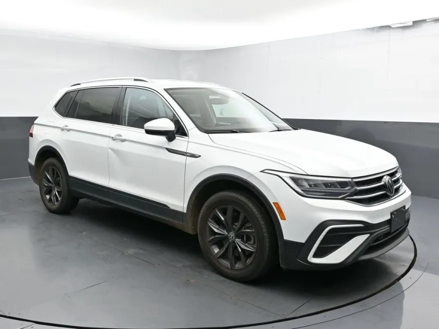 2022 Volkswagen Tiguan SE photo 1