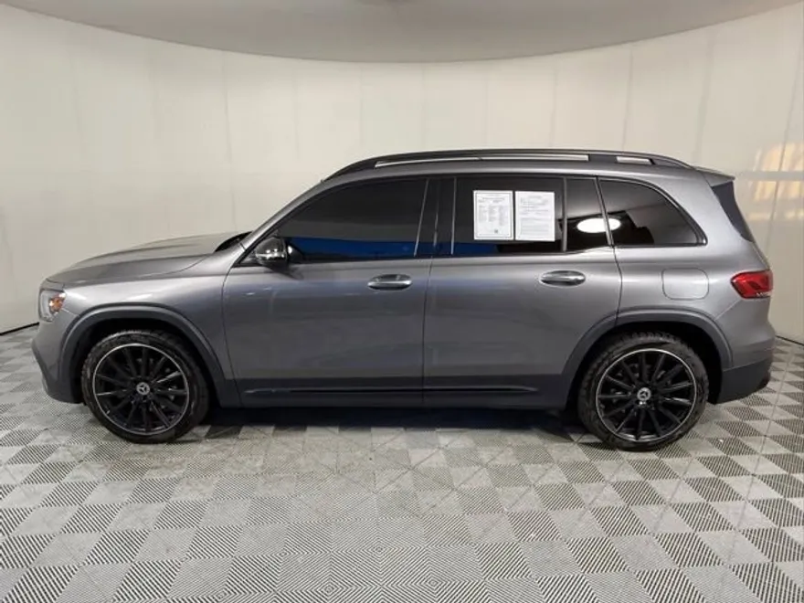 2022 Mercedes Benz GLB 250 photo 1