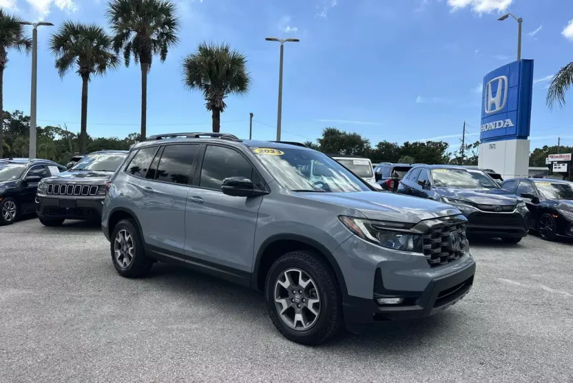 2023 Honda Passport TrailSport photo 1