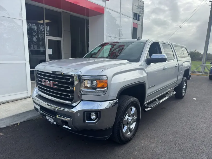 2015 Gmc Sierra SLT photo 1