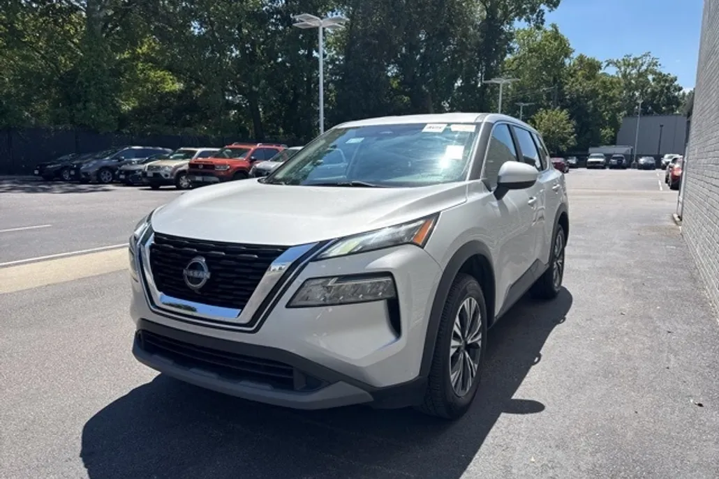 2023 Nissan Rogue SV photo 1