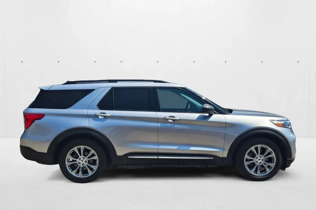 2022 Ford Explorer XLT photo 1