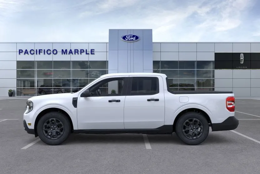 2025 Ford Maverick XLT photo 1