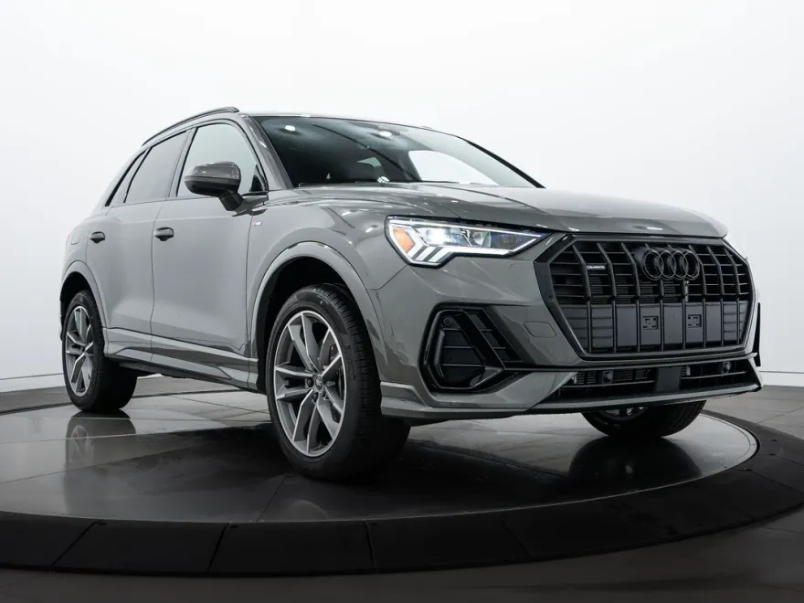 2025 Audi Q3 S line Premium photo 1