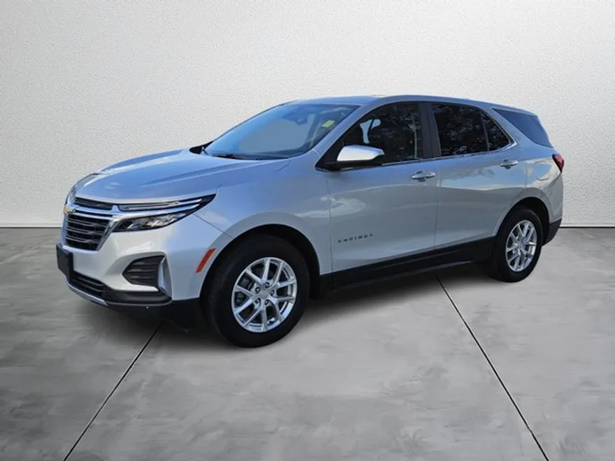 2022 Chevrolet Equinox LT photo 1