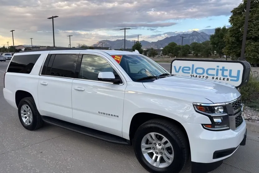 2018 Chevrolet Suburban LS photo 1