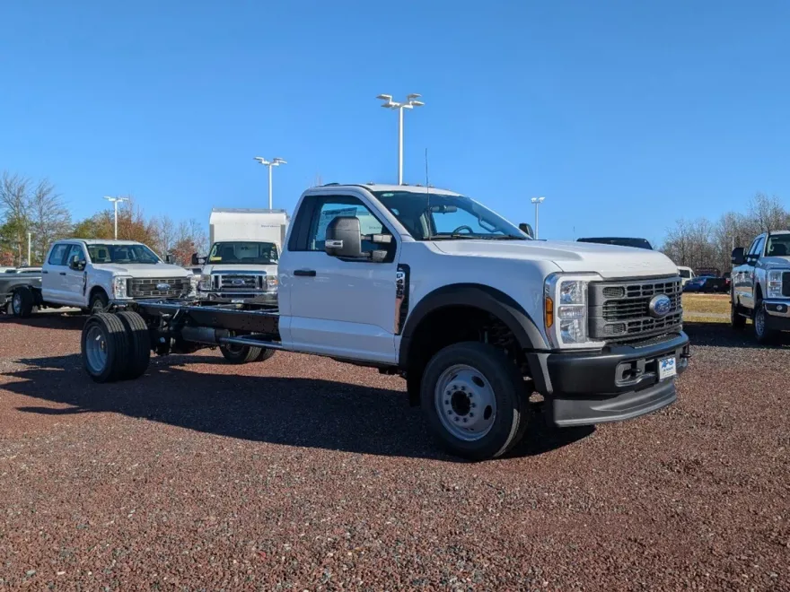 2024 Ford F-450 XL photo 1