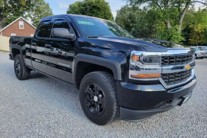 2016 Chevrolet Silverado 1500 photo 1