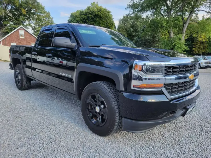 2016 Chevrolet Silverado 1500 photo 1