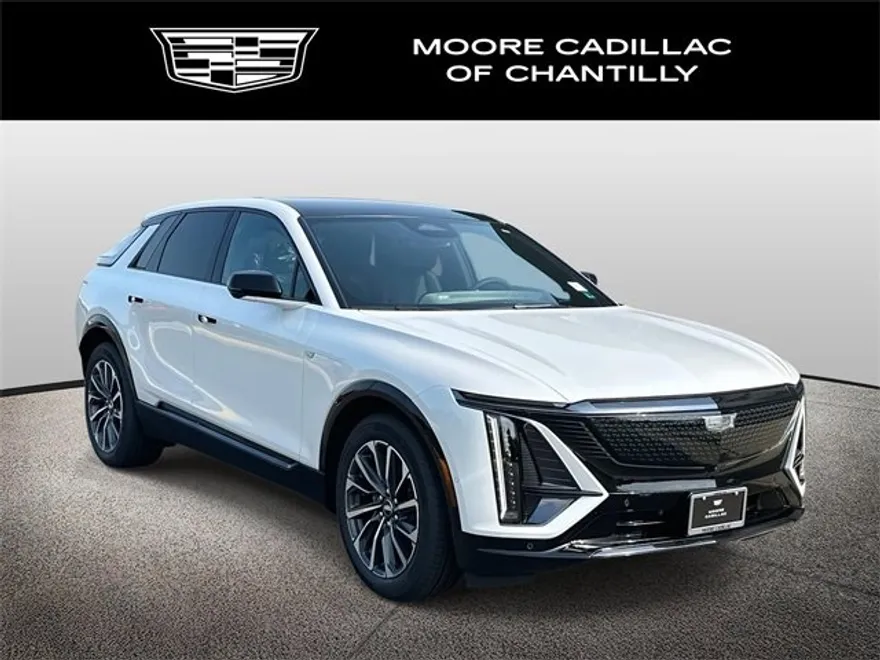 2025 Cadillac Lyriq Sport photo 1